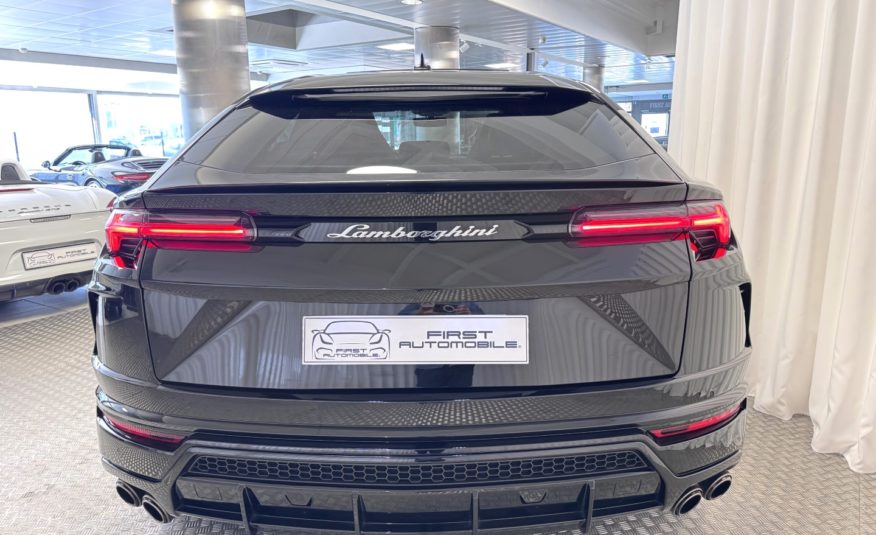 2022 LAMBORGHINI URUS 4L0 V8 650CV BVA8 RACING AKRAPOVIC